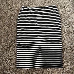 Pencil Skirt - Black & White